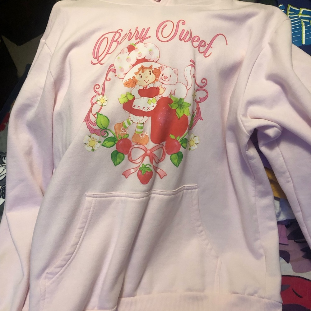 Women’s Strawberry Shortcake hoodie and t shirt large/XL